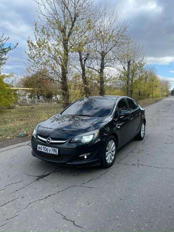 Автор: ❗продам opel astra j рестайлинг❗ с документами полный порядок, любой вид переоформления! год выпуска 2014,мотор 1.4,коробка: автомат 6 ступенчатый пробег: 252.000км ♻комплектация: 2-х зонный климат контроль, усилитель руля, подогрев руля, мульти руль, подогрев сидений, круиз контроль, стеклоподъемники, электропривод и подогрев зеркал заднего вида. , подушки безопасности, abs, esp. ✅ машина обслужена, вся в родной краске, ходовая сбитая. ✅новая летняя резина + зимняя в придачу. стоит хорошая музыка 🎶 🎶 осмотр г. амвросиевка ✅цена: 750торг хорошему человеку. возможен обмен подробности по телефону: 79490426199.. !!!наш телеграм канал [ бесплатное размещение за репост!!! правила сообщества [ мы в мах [ [ 📞 звоните: +7(949)0426199 - фотография - 2