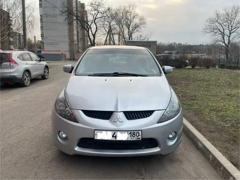 Продам mitsubishi grandis, 2.4at, 2004 г. авто на уверeнном xоду, возит меня каждый день. очень надежный двигатель объемом 2.4 литра, никаких нареканий по работе нет, компрессия отличная, тянет как танк. надежнейшая коробка автомат, работает без нареканий, пинков и затупов при переключении нет. огромный багажник, 3 ряда сидений. установлена хорошая сигнализация starline, линзованая оптика, (таблетка), электро складывание зеркал, доводчики стёкл, круиз контроль, хорошая музыка. днищe в идеале, ни разу не варилось, подрамники и прочие элементы днища обрабoтаны. на машину денег не жалел, всегда обслуживал оригинальными мицубишными жидкостями. также в подарок отдаю летний комплект колес на заводском литье. цена: 890.000₽ тимур +79493855658 📞 звоните: +7(949)3855658 - фотография - 3