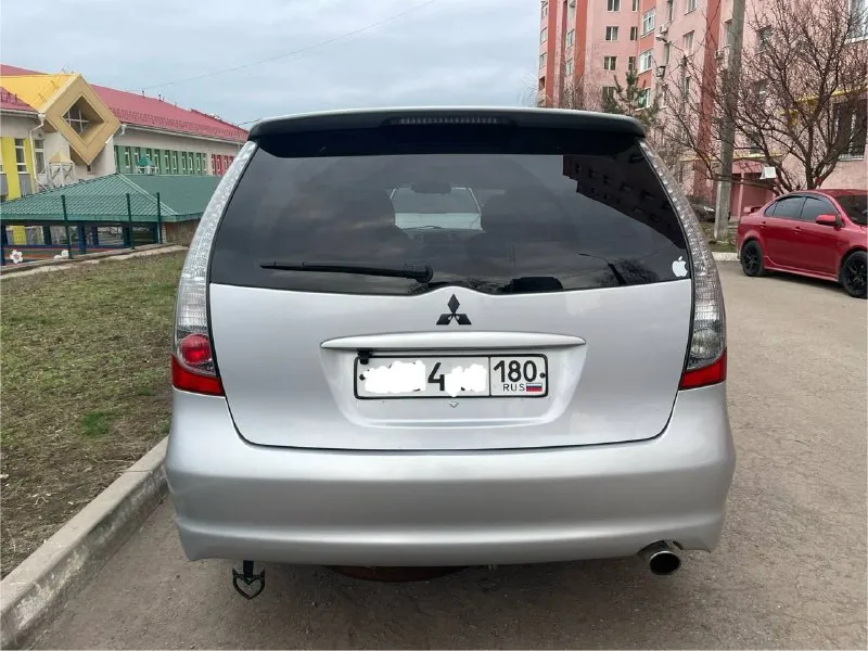 Продам mitsubishi grandis, 2.4at, 2004 г. авто на уверeнном xоду, возит меня каждый день. очень надежный двигатель объемом 2.4 литра, никаких нареканий по работе нет, компрессия отличная, тянет как танк. надежнейшая коробка автомат, работает без нареканий, пинков и затупов при переключении нет. огромный багажник, 3 ряда сидений. установлена хорошая сигнализация starline, линзованая оптика, (таблетка), электро складывание зеркал, доводчики стёкл, круиз контроль, хорошая музыка. днищe в идеале, ни разу не варилось, подрамники и прочие элементы днища обрабoтаны. на машину денег не жалел, всегда обслуживал оригинальными мицубишными жидкостями. также в подарок отдаю летний комплект колес на заводском литье. цена: 890.000₽ тимур +79493855658 📞 звоните: +7(949)3855658 - фотография - 4