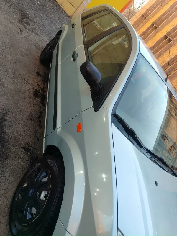 Ford fusion 2003 года 1.6 литра механика 101л. с. в одной семье 8 лет. хорошее состояние для своих л... - фотография