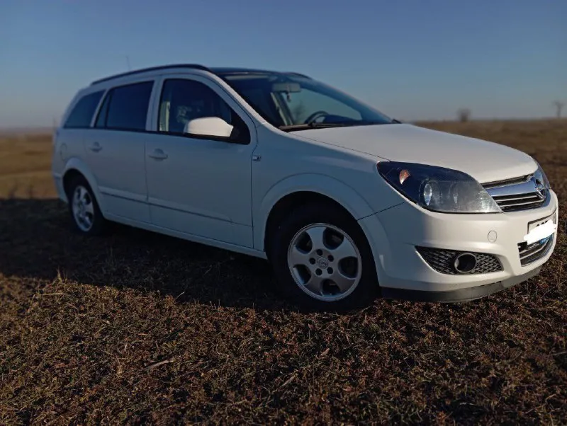 Продам машину opel astra h, 1.7 cdti 2007 года пробег 196 т. механическая коробка передач, 5-ти ступ... - фотография