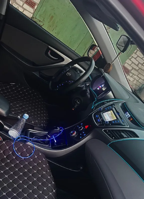 Продам hyundai elantra 2014 года выпуска, с цепным мотором 1.8 (150 л. с)! коробка передач автоматическая(6 передач), с возможностью переключения ручным режимом! птс оригинал, один хозяин! пробег 60 тысяч миль! машина полностью обслужена!вложений никаких не требует! 2 комплекта резины, ковриков! для комфортной езды есть абсолютно всё! все подробности по телефону: +79490592318 цена данного автомобиля: 1 🍋250 без торга! осмотр г. горловка! - фотография - 3