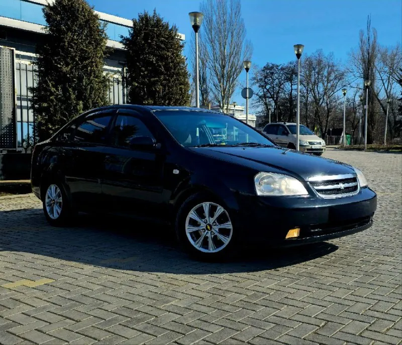 Продам. красивый, надежный, вместительный chevrolet lacetti. год выпуска 2008 пробег 217000 км. любы... - фотография