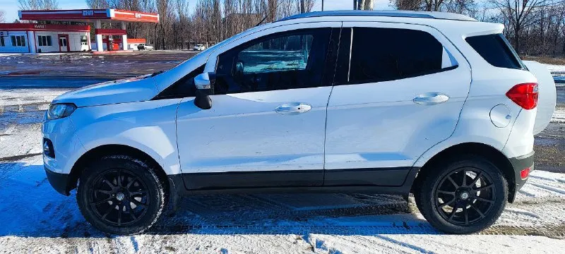 Ford ecosport 2014г. комплектация titanium. 1.6л (140л. с. ) автоматическая трансмиссия, сигналка с автозапуском через космос, бесключевой доступ, старт-стоп, андроид магнитола, мультируль, круиз, кожаные сиденья, подогрев, климат контроль, оптика (15т. р. ), свет бомба, подвеска отлично! коробка отлично! двигатель отлично! отличный кроссовер, компактный и маневренный. делать ничего не надо, масла свежие, новые иридиевые свечи, запускается с пол оборота. цена 9оо. ооо. осмотр в енакиево. +79494628921 📲 tg: @eavtospros 📞 звоните: +7(949)4628921 - фотография - 5