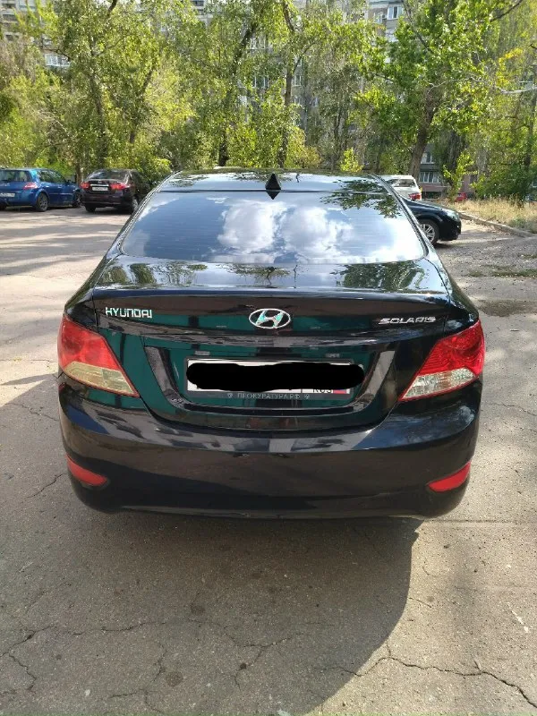 Hyundai солярис 2014г. в двигатель 1.4 коробка механика пробег 138.000 владелецев 2 машинка на 180 регионе, подогрев сидений, заднего стекла, дворников, боковых зеркал, кондиционер, печка всё работает, остальное по телефону. г макеевке +79497511905, +79494160037 цена 750 т. р. 📞 звоните: +7(949)7511905 - фотография - 2