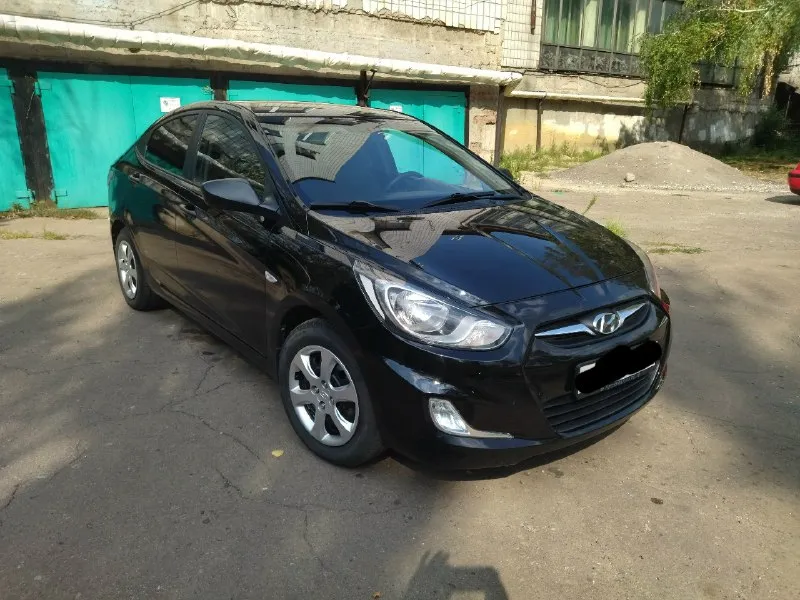 Hyundai солярис 2014г. в двигатель 1.4 коробка механика пробег 138.000 владелецев 2 машинка на 180 регионе, подогрев сидений, заднего стекла, дворников, боковых зеркал, кондиционер, печка всё работает, остальное по телефону. г макеевке +79497511905, +79494160037 цена 750 т. р. 📞 звоните: +7(949)7511905 - фотография - 3