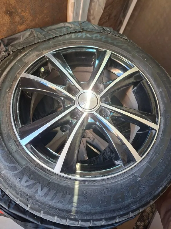 Продаю chevrolet lacetti 1.8 механика (122л. с.) 2004г седан. газ евро 4 вписан в птс, передние стеклоподьемники, кондиционер, камера заднего вида. .резина зима на железках, лето на легкосплавных дисках. пробег 397т движок менялся на контрактный, на новом движке пробег +-120т. машина бодрая, на полном ходу, езжу каждый день. не гнилая. есть возврастные косяки по лкп цена 500т. р я хозяин, переоформление без проблем. машина в донецке. на вопросы отвечу по телефону +7949 367 95 68 📞 звоните: +7(949)3679568 - фотография - 10