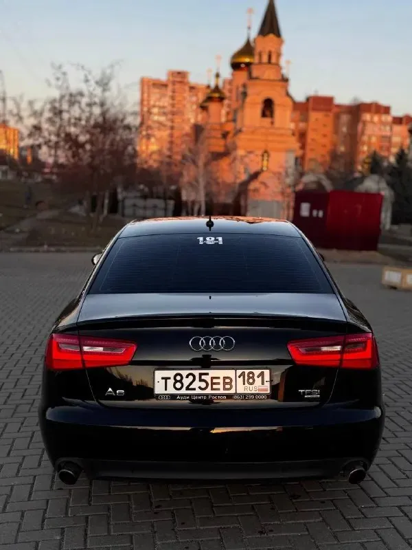 Читайте внимательно!!! audi a6 c7 2011г цена: 1.260.000р❗️❗️❗️ -пробег на табло 218.000 -мотор 3.0 compressor работает ровно, масло расходует по заводу, в цилиндрах хороший хон -коробка автоматическая, щелкает отлично, без пинков и рывков. но бьет ошибку по перегреву, нужно делать охлаждения!!! -салон в хорошем состоянии по комплектации: 4-х зонный климат контроль, 4-х зонный подогрев сидений, шторки задняя полу-сфера, память сидений, парктроники, хорошая музыка. ⛽️едет очень достойно, расход 14-15 л по городу 🛞диски r17 заводские, на зимней резине ✨по кузову в хорошем состоянии, после полной полировки, нанесен воск, выглядит очень достойно, был удар в правый порог, нужно вытягивать, первая цена ❗️ 📃по документам полный порядок, автомобиль на местном учете, любой вид переоформления. 🌍машина находится в г. донецк, осмотр по договоренности. 💵цена: 1.260.000р быстрым торг у капота❗️ 📞 номер телефона для связи +79493407183 📞 звоните: +7(949)3407183 - фотография - 3