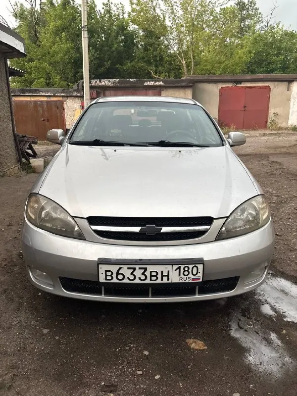 Продам chevrolet lacetti, 2008года, пробег 193тыс. двигатель 1.4 бензин, в отличном состоянии масло не ест не дымит. состоянии отличное, авто хозяйское, запчасти ставились только качественные, вложений не требует. ходовая часть вкруг перебрана, с машиной отдам две новые передние амортизационные, вместе с опорами и опорными подшипниками коробка без проблем. кузов в хорошем состоянии, дно и пороги целое, полгода назад была обработана салон в отличном состоянии, в новеньких чехлах резина летняя на дисках в хорошем состоянии, зимняя на штамповках с оригинальными колпаками в отличном состоянии комплектация: гур, кондиционер, 4 стеклоподъёмника, абс, музыка. документы в полном порядке без штрафов арестов и ограничений. цена 540 000 +79497100716 📞 звоните: +7(949)7100716 - фотография - 1
