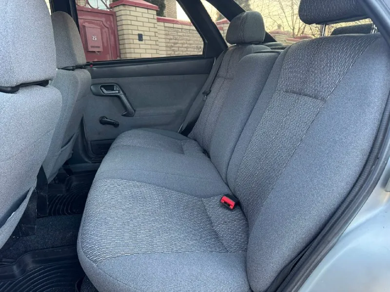 🚗 ваз 2110 в хорошем состоянии! пробег 148 000 тысяч год выпуска 2003 двигатель 8 клоп 📄 документы — полный порядок ✅ юридически чистая ✅ без запретов и ограничений днище, пороги, стаканы, карманы, — в отличном состоянии, всё целое и живое. остекление всё родное включая лобовое !! ✨ внешний вид автомобиль в заводском состоянии, очень красиво смотрится. на хорошей зимней резине на литье r14, + есть комплект летней резины на литье r13 установлена сигнализация, центральный замок делался для себя, поэтому средств на обслуживание не жалел. машина полностью обслужена и готова к эксплуатации. ⚙ техническая часть двигатель работает ровно, масло не расходует. коробка передач работает четко. 💬 машина делалась для себя, чтобы не подводила в дороге, ездил на ней на большие расстояния поэтому все обслуживалось вовремя и качественно. 📌 отличный вариант для тех, кто ищет живой и обслуженный автомобиль 📍 осмотр: г. харцызск 💰 цена: 295 000 ₽ торг — только после осмотра автомобиля 📞 теле 📞 звоните: +7(949)8501337 - фотография - 5