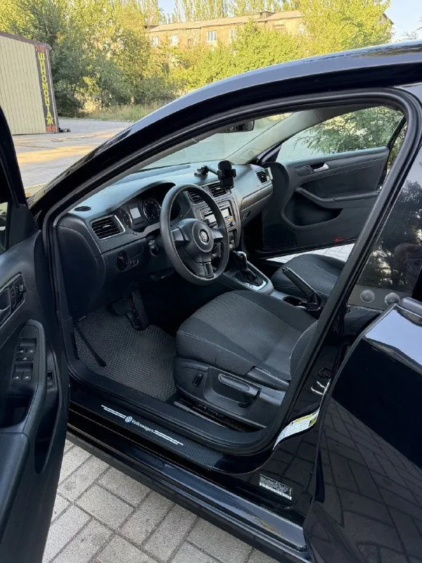 Volkswagen jetta vi, 2013, 1.8at 170 л. с. с пробегом 63359 мили (102000 км. )пройдено то. цена 1200000 руб. тел. +79490409212. макеевка - фотография - 6