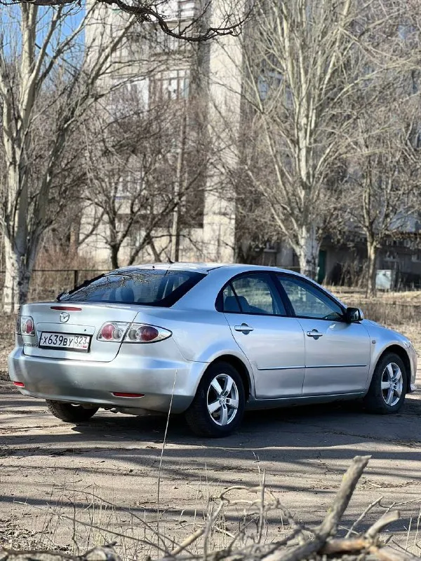 Mazda 6 gg 2003 мотор 2.0 бензин, едет шикарно, не дымит вообще! коробка механика 5ст. на отлично! кузов в хорошем состоянии, выглядит как на фото, пороги переварены, дно подварено. вин код читается отлично. комплектация очень хорошая, в машине работает все! по ходовой надо смотреть зад. много чего заменено. резина хорошая зима. салон в отличном состоянии после хим. чистки. по документам все отлично, переоформление без проблем + действующий тех. осмотр. 420.000₽ +79493609487 - фотография - 4