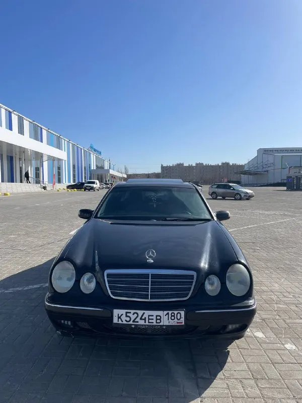 Продаю mercedes benz w210 год: 2001 мотор: 2.6л л/с: 177 л/с шустрый, коробка: автомат 5ст продаю не... - фотография