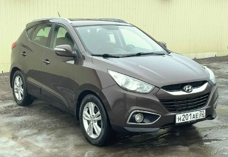 🔥 hyundai ix35🔥 в шикарном состоянии! ✅в эксплуатации с 2011г ✅ 2.0 ✅бензиновый (атмосферный) ✅коробка автомат 6 ступка ✅пробег 177 тыс. км. ✅без дтп! ✅весь в родной краске(кроме задней правой арки) ✅автотека зелёная ✅двигатель работает превосходно без. .. од aux usb ✅разъем 12v ✅камера заднего вида ✅камера переднего вида ✅литые диски r17 ✅тех осмотр пройдет, готов к регистрации в мрэо 🔥в подарок новому владельцу🔥 ✅полный бак топлива ✅донецк. 🔥новая стоимость 1.255.000₽🔥 тел. + 📞 звоните: +7(949)5080060 - фотография - 2