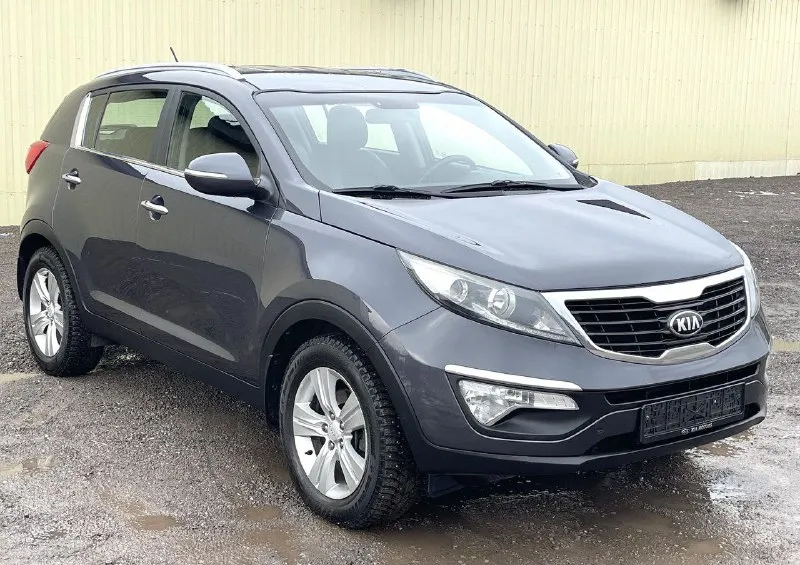🔥 kia sportage🔥 в шикарном состоянии! ✅без дтп! ✅одна крашенная деталь( передняя правая дверь! ✅год... - фотография