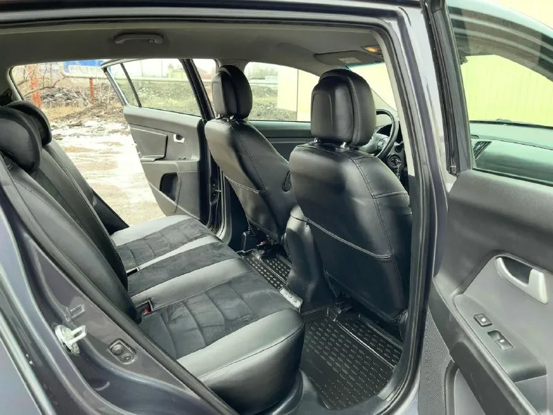 🔥 kia sportage🔥 в шикарном состоянии! ✅без дтп! ✅одна крашенная деталь( передняя правая дверь! ✅год выпуска 2013 ✅ 2.0 ✅бензиновый (атмосферный) ✅коробка автомат 6 ступка ✅пробег 208 тыс. км. ✅автотека зелёная ✅двигатель работает превосходно без постор. .. ss="emoji" style="background-image:url('//telegram. org/img/emoji/40/e29c85.png')">✅разъемы под aux usb ✅разъем 12v ✅монитор планшет ✅камера заднего вида ✅парктроник ✅литые диски r17 ✅тех осмотр пройден, готов к регистрации в мрэо ✅ торг на полный бак топлива ✅донецк. 🔥новая стоимость 1.295.000₽🔥 тел. +7949-50-800-60 📞 звоните: +7(949)5080060 - фотография - 10