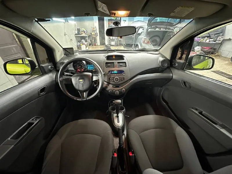 Продам chevrolet spark 2012 г. ✅ пробег 123 000 км. оригинал!✅ мотор 1.0 автомат айсин !✅ цена 650 000₽торг. ✅ автомобиль в хорошем состоянии, двигатель, коробка передач, ходовая часть, работает на 5+ есть кондиционер, установлена камера заднего вида, парктроники, сигнализация с автозапуск, два ключа виталий +79493570671 г. донецк - фотография - 8