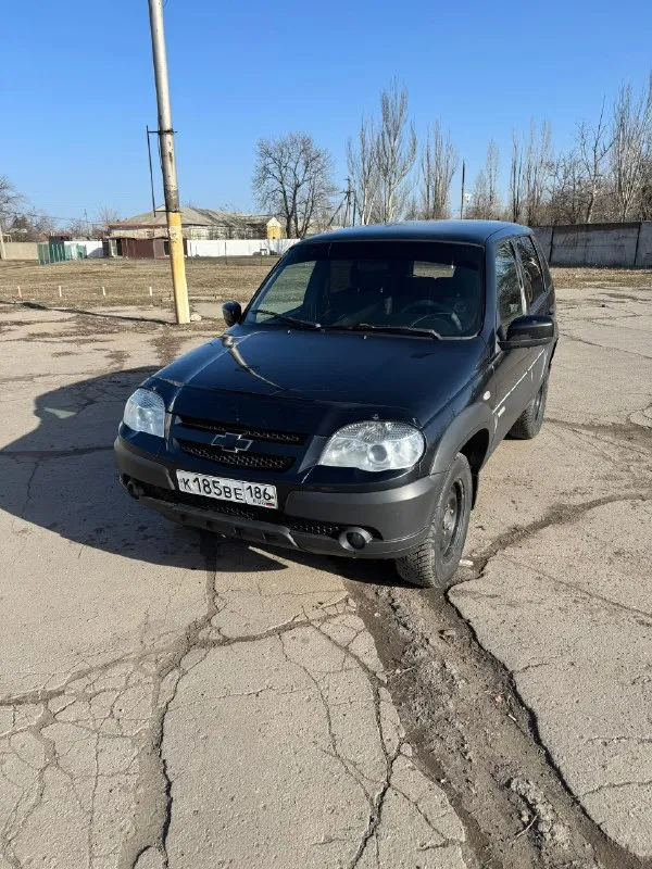 Срочно продам шевроле нива chevrolet niva мотор 1.7 бензин, газ (с документами ) год 2016 гур, эл ст... - фотография