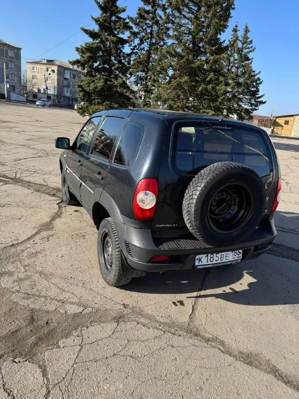 Срочно продам шевроле нива chevrolet niva мотор 1.7 бензин, газ (с документами ) год 2016 гур, эл стеклоподъёмники, эл зеркала с подогревом, кондиционер, центральный замок сигнализация мотор и мкпп после ремонта, новые карданы ходовая раздатка без нареканий все работает исправно, дно, арки обработаны авто в очень хорошем состоянии делать не чего не нужно город шахтёрск документы в порядке стс птс дкп цена 480 тыс руб + торг тел. +79493620713 📞 🇷🇺 звоните: +79493620713 - фотография - 5