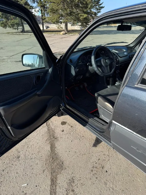 Срочно продам шевроле нива chevrolet niva мотор 1.7 бензин, газ (с документами ) год 2016 гур, эл стеклоподъёмники, эл зеркала с подогревом, кондиционер, центральный замок сигнализация мотор и мкпп после ремонта, новые карданы ходовая раздатка без нареканий все работает исправно, дно, арки обработаны авто в очень хорошем состоянии делать не чего не нужно город шахтёрск документы в порядке стс птс дкп цена 480 тыс руб + торг тел. +79493620713 📞 🇷🇺 звоните: +79493620713 - фотография - 8