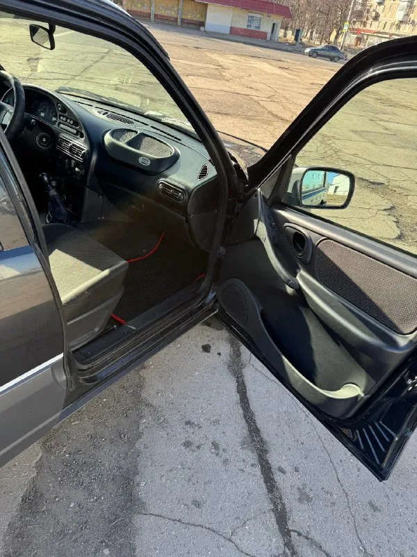 Срочно продам шевроле нива chevrolet niva мотор 1.7 бензин, газ (с документами ) год 2016 гур, эл стеклоподъёмники, эл зеркала с подогревом, кондиционер, центральный замок сигнализация мотор и мкпп после ремонта, новые карданы ходовая раздатка без нареканий все работает исправно, дно, арки обработаны авто в очень хорошем состоянии делать не чего не нужно город шахтёрск документы в порядке стс птс дкп цена 480 тыс руб + торг тел. +79493620713 📞 🇷🇺 звоните: +79493620713 - фотография - 9