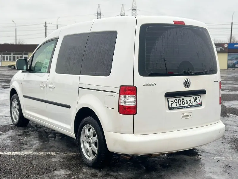 Продам чистокровного немца, volkswagen caddy, 2009 г, автомобиль после большого то, заводской пассажир,192 000 пробега оригинал, 2л бензин / метан механика, очень экономичный двигатель, автомобиль пригнан с германии в 2018 году, продажа от собственника, автомобиль с рабочим кондиционером, печка работает, подогревы, кузов без рыжиков, без гнили, выглядит отлично, 1 хозяин, автомобиль на хорошей зимней резине и литых дисках, автомобиль юридический чист, без залогов, без штрафов и ограничений, готов к переоформлению, цена 1 030 000 хороший торг на месте, донецк, +79490963384 +79493303716 - фотография - 4