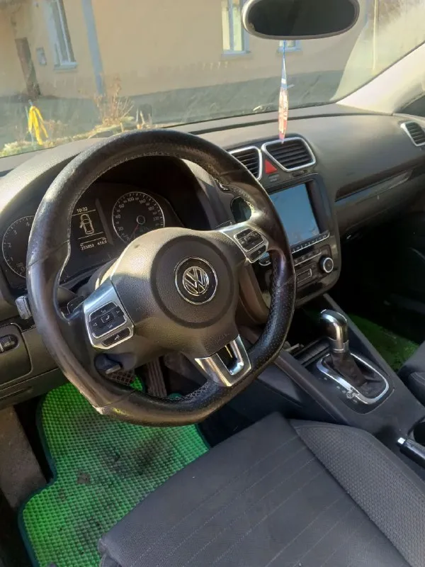 Продам volkswagen сироко 2011года на отличном ходу полный пакет документов цена 700 к с торгом у капота+79498062783 📲 tg: алексей леша 📞 звоните: +7(949)8062783 - фотография - 5