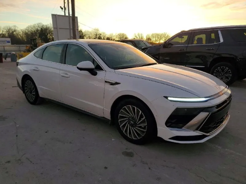 ✅ hyundai sonata 𝐕𝐈𝐈𝐈 рестайлинг - 2.0 гибрид, 192 л. с. - акпп 8-ст. - передний привод - пробег: 29... - фотография