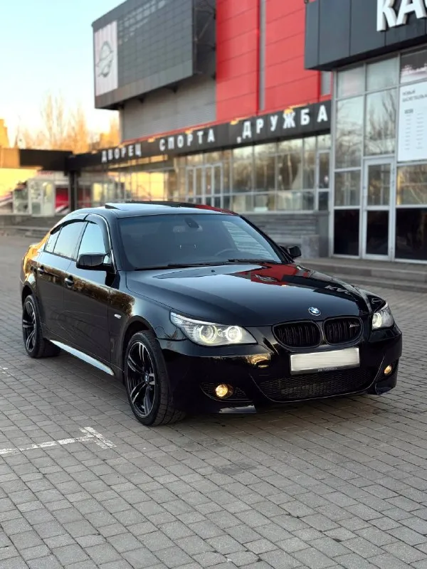 Bmw 5-series e60 530xi 3.0 бензин 258 л. с. / автомат; полный привод. заводской м-пакет. автомобиль... - фотография
