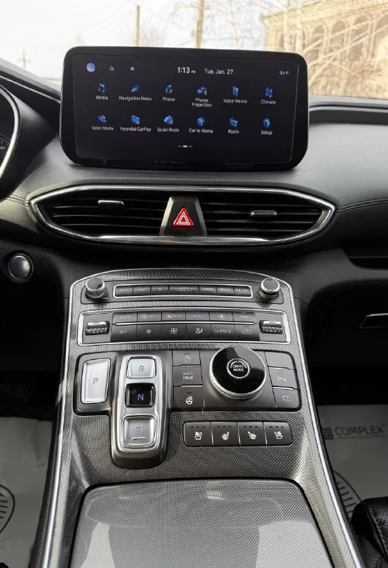 ➡ в продаже: hyundai santa fe 2021 iv рестайлинг - из кореи 2.5 t бензин - 280 лс, пробег — 76 тыс. км. в очень хорошей комплектации. авто в наличии в луганске пригнана в рф в 2023 году из кореи тщательно подбиралась без дтп и прочих нюансов, все подушки и стекла родные. 📝 документы: - автомобиль находится в луганске, полное переоформление, без схем по доверенности и так далее. - по запросу предоставлю vin-код и видеообзор автомобиля. 🔽 технически авто полностью исправно, все работает корректно, вложений не требует. готовы к любым проверкам и диагностике, все узлы и агрегаты в исправном состоянии 2.5 turbo — 280 л. с. - отличная динамика в сочетании с адекватным расходом топлива — автомобиль действительно едет очень бодро для своего класса. редкий вариант на рынке именно с турбо версией, не стоит сравнивать с обычными атмосферным 2.5 на 180 сил, совсем друга езда и впечатление. - стоит отдельно отметить, что линейка 2.5-литровых бензиновых моторах, кот 📞 звоните: +7(959)1204792 - фотография - 8