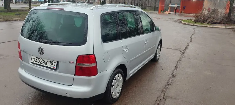 Продам volkswagen touran 2004г 2.0 дизель, 6ст мкп, привезён из германии в 2022,пробег 270т, мотор, коробка без нареканий, кузов в родном окрасе без ржавчины и гнили, ремень грм, масло поменяно, ходовая обслужена, новый акб. цена 570т. +79592181488 📞 звоните: +7(959)2181488 - фотография - 5