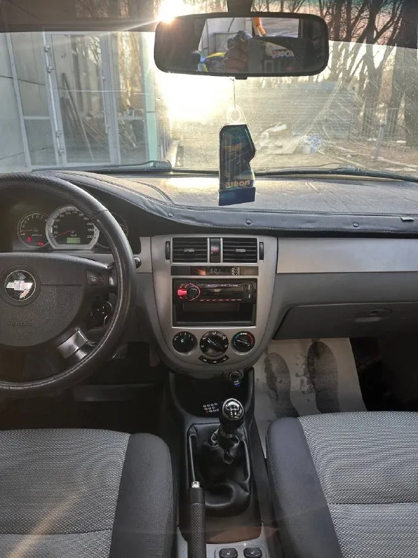 Продам: chevrolet lacetti год выпуска:2012 :1.6 бензин коробка: механика пробел:216.000км полном комплектации новое сцепление, новый стартер мотор работает отлично не дымит не троит масло не берет от замены до замены. салон в очень хорошем состояние. цена:650.000тыс все остальные вопросы по тел +79490742327 📞 звоните: +7(949)0742327 - фотография - 6