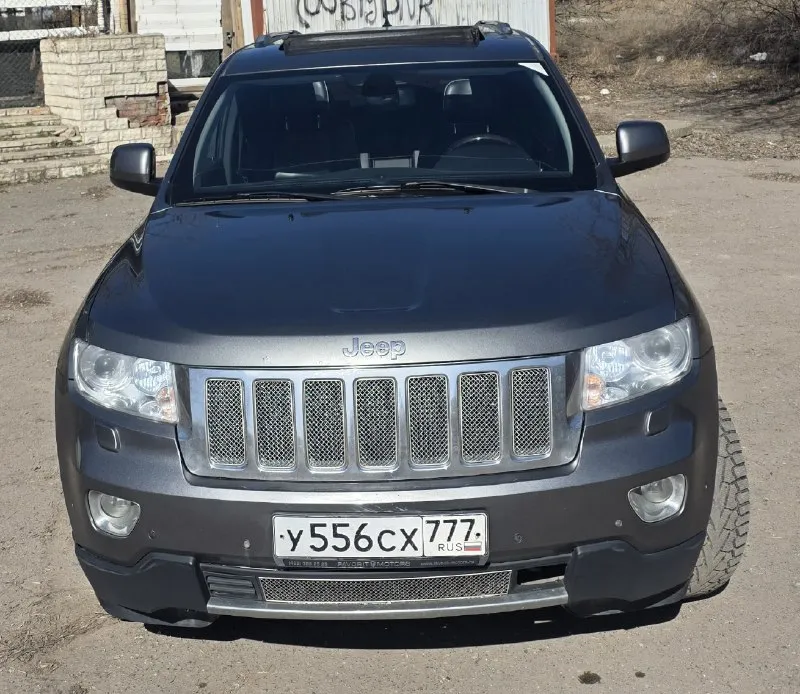 Jeep grand cherokee 2012 г. в. 3.6 бензин полный привод пневма подвеска максимальная комплектация 196.300 км по технической части все хорошо присутствуют незначительные нюансы по кузову, но на сколько мне известно, автомобиль в родной краске по всем вопросам звоните по телефону +79493231043 или в телеграм осмотр в донецке цена 1.850.000 📞 звоните: +7(949)3231043 - фотография - 1