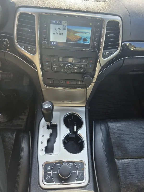 Jeep grand cherokee 2012 г. в. 3.6 бензин полный привод пневма подвеска максимальная комплектация 196.300 км по технической части все хорошо присутствуют незначительные нюансы по кузову, но на сколько мне известно, автомобиль в родной краске по всем вопросам звоните по телефону +79493231043 или в телеграм осмотр в донецке цена 1.850.000 📞 звоните: +7(949)3231043 - фотография - 10