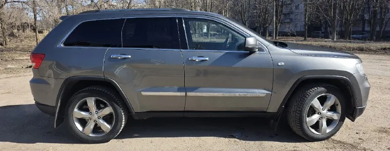 Jeep grand cherokee 2012 г. в. 3.6 бензин полный привод пневма подвеска максимальная комплектация 196.300 км по технической части все хорошо присутствуют незначительные нюансы по кузову, но на сколько мне известно, автомобиль в родной краске по всем вопросам звоните по телефону +79493231043 или в телеграм осмотр в донецке цена 1.850.000 📞 звоните: +7(949)3231043 - фотография - 3