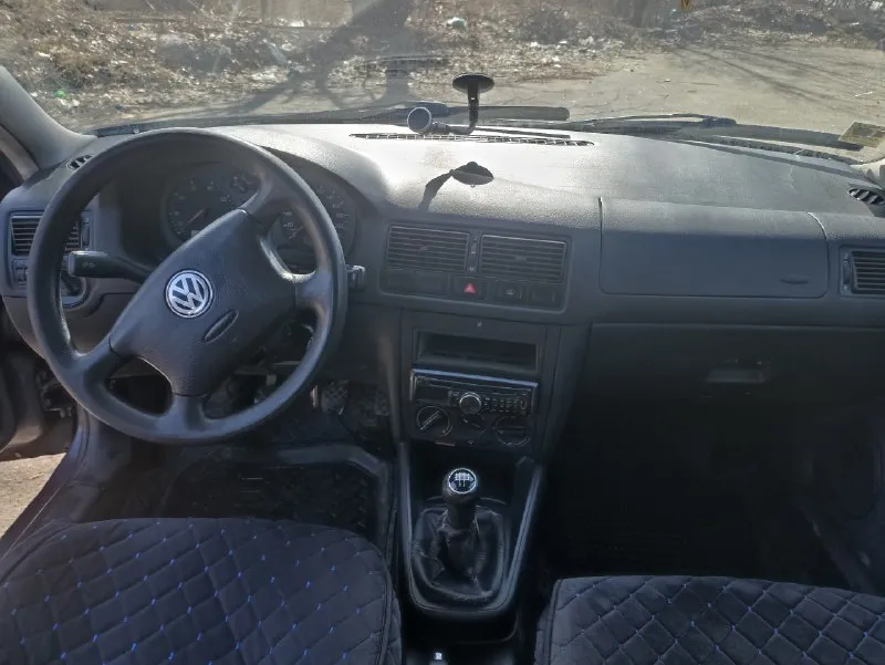 Продам volkswagen golf 4 1998 г. в двигатель 1.4 16 клапанный. кпп 5ст. с документами полный порядок, переоформление без проблем. технически в нормальном состоянии, ходовая сбитая, не гремит, двигатель масло не берёт, не дымит, кпп без нареканий, по кузову есть не критические нюансы по лкп, местами полез лак, комплектация: гидроусилитель руля, абс, сигнализация, цена: 290.000 тыс. ₽ +79493589369 антон 📞 +79493589369 📞 звоните: +7(949)3589369 - фотография - 8