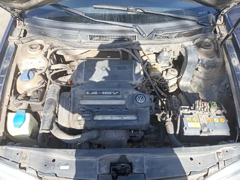 Продам volkswagen golf 4 1998 г. в двигатель 1.4 16 клапанный. кпп 5ст. с документами полный порядок, переоформление без проблем. технически в нормальном состоянии, ходовая сбитая, не гремит, двигатель масло не берёт, не дымит, кпп без нареканий, по кузову есть не критические нюансы по лкп, местами полез лак, комплектация: гидроусилитель руля, абс, сигнализация, цена: 290.000 тыс. ₽ +79493589369 антон 📞 +79493589369 📞 звоните: +7(949)3589369 - фотография - 9