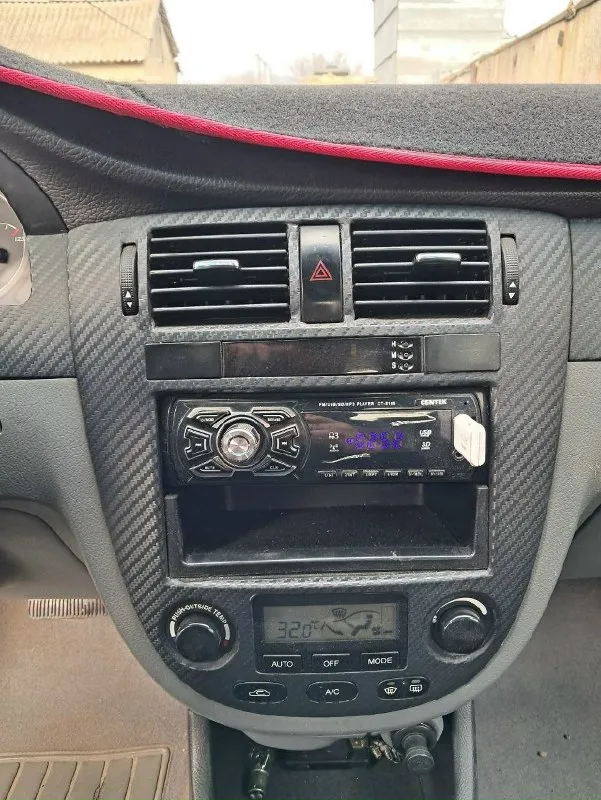 Chevrolet лачетти 2007 год, 1.8 акпп 122 лс максимальная комплектация. машина полностью обслужена вся ходовая, не гремит не стучит. .. все жидкости масла, фильтра, грм помпа ролики. откапиталено акпп новая рулевая рейка. заменена прокладка гбц. масло съёмные колпачки, новый гур и еще много мелочей. в машину вложено много сил, и средств. есть моменты по л. к. п на езду не влияет. я собственник, машиной владею 2 года, без штрафов и запретов, продажа с переоформления. все остальные вопросы по цена - 540 000 владимир +7 949 584 57 82 📞 звоните: +7(949)5845782 - фотография - 4