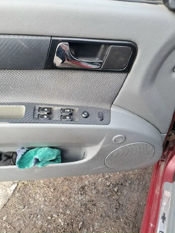 Chevrolet лачетти 2007 год, 1.8 акпп 122 лс максимальная комплектация. машина полностью обслужена вся ходовая, не гремит не стучит. .. все жидкости масла, фильтра, грм помпа ролики. откапиталено акпп новая рулевая рейка. заменена прокладка гбц. масло съёмные колпачки, новый гур и еще много мелочей. в машину вложено много сил, и средств. есть моменты по л. к. п на езду не влияет. я собственник, машиной владею 2 года, без штрафов и запретов, продажа с переоформления. все остальные вопросы по цена - 540 000 владимир +7 949 584 57 82 📞 звоните: +7(949)5845782 - фотография - 6