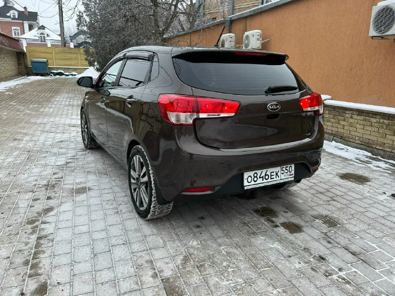 Автор: kia rio хэтчбек 2016 год выпуска продаю свой автомобиль, в хорошем техническом состоянии, все работает отлично. езжу каждый день. коробка механика 6- ступенчатая ✅ зелёная автотека! ✅кузов в отличном состоянии, автомобиль полностью в родном окрасе, все заводские герметики. ✅салон в идеальнейшем состоянии ! ✅ стоит новая зимняя шипованная резина ✅комплектация : линзованные фары кондиционер подогрев передних и задних сидений задние парктроники мульти руль подогрев руля документы полностью готовы к переоформлению, диагностическая карта на руках ! цена 1.035.000 торг донецк все вопросы по телефону +79494526105.. !!!наш телеграм канал [ бесплатное размещение за репост!!! правила сообщества [ мы в мах [ [ 📞 звоните: +7(949)4526105 - фотография - 2