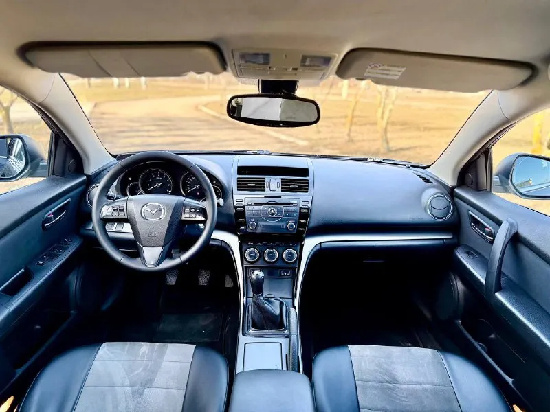 🇯🇵 mazda 6 💰цена: 980 000р 🏢город: мариуполь 📅год выпуска: 2011 🧾пробег: 169 260 км. ⚙️двигатель: 2.0 ⛽топливо: бензин ⚙️кпп: механика 6 ст. 📞телефон: +7-989-263-55-56 +7-949-727-41-51 +7-949-551-91-52 💾 описание: ✅ отличное состояние ✅ местный автомобиль ✅ заводская краска 100% ✅ шикарная комплектация 🛞 новая летная резина 🔧 после большого то улица шевченко 2️⃣6️⃣9️⃣ ➕автомобиль с пройденным техническим осмотром и готов к переоформлению. 🏦 возможна продажа в кредит по двум документам. - фотография - 8