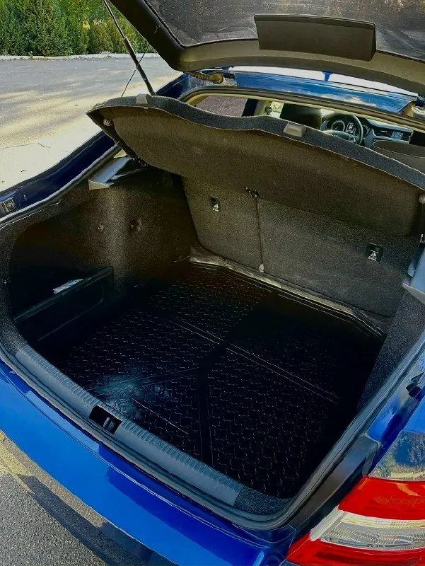 Продаю skoda ( skoda) октавия 2019 года выпуска, пробег 175000 км, двигатель 1.6 ( самый надёжный), коробка передач-автомат(айсин), климат контроль. автомобиль в собственности полтора года. причина продажи -приобретение нового автомобиля. очень надёжный и комфортный автомобиль 👍 цена-1.600000 руб. торг. вопросы по телефону +79493016390 александр 📞 звоните: +7(949)3016390 - фотография - 4