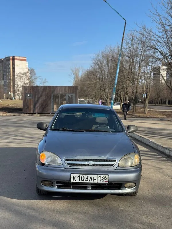 Срочная продажа ! продам chevrolet lanos в нормальном состоянии по цене жигуля. цена: 150.000 руб. + торг. что было сделано (осень): ступичные подшипники, шаровые, салейнтблоки, сальники, рулевые наконечники, стойки стабилизатора, втулки стабилизатора, задние амортизаторы, передние колодки, левый рычаг в сборе, свечи, комплект грм с роликом. стоит новая зимняя резина (липучка). комплектация sx: подушка безопасности, передние электростеклоподъемники, бортовой компьютер, магнитофон аура, 4 колонки: впереди - урал, сзади - barracuda, кондиционер, подогрев зеркал, гур, сигнализация, задний парктроник, титановые диски, led-фары в ближнем с линзой. год выпуска: 2009 г. двигатель: 1.5 пробег: 284.370 км. кпп: механическая, 5-ти ступенчатая. из вложений: заменить сальник гура (течёт гур). заменить опору левой стойки (идёт стук). контакт: +7-949-504-14-30 - никита. - фотография - 4