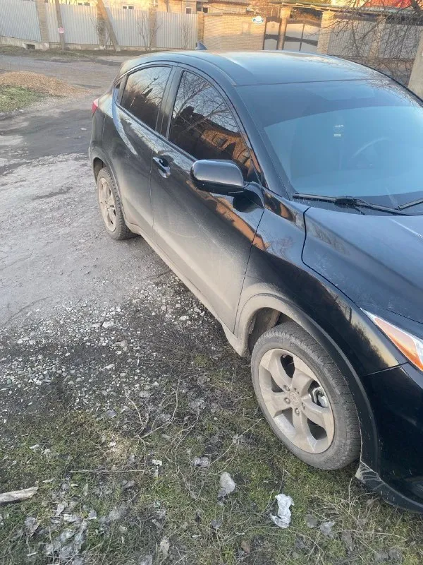 Продам honda hr-v 2020г выпуска пробег 32 тысячи км 1.8 двигатель полный привод цена 2.450.000₽ +79493378574 г. макеевка 📞 звоните: +7(949)3378574 - фотография - 2
