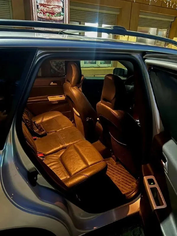 Продам личный автомобиль volvo v50, 2009 года выпуска с пробегом на данный момент 212.000 км. автоматический пятиступенчатый автомат с объемом двигателя 2.4 бензин. общее состояние автомобиля близкое к идеалу. двигатель и коробка чувствуют себя превосходно, масложера нет и не будет (замена масла каждые 6.000 км. , масло neste 5w40), коробка без пинков, рывков и прочих недоразумений. салон - кожа в хорошем состоянии, регулярно обрабатывалась качественной химией. полная шумо и виброизоляция всех дверей и багажного пространства. кузов ровный, весь в зазорах, без гнили и рыжиков, автомобиль на 90% в родном окрасе. диски r17 на новой зимней резине + также имеется второй комплект дисков также на новой летней резине. по документам полный порядок, я хозяин, по желанию могу присутствовать в мрэо. цена данного авто 870.000 руб. , обоснованный торг естественно уместен. звоните, приезжайте, смотрите, отвечу на все интересующие вопросы, осмотр - г. донецк. телефон для связи +7 949 559 📞 звоните: +7(949)5594636 - фотография - 3