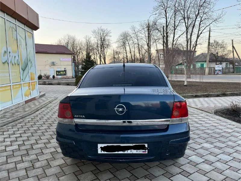 Продам (opel astra h опель астра ) тех осмотр есть год 2011 пробег 193 000 тыс комплектация кондиционер abs датчик света датчик дождя мульти руль 4 стеклоподъемников и много чего другого автомобиль в отличном состояние без вложений сел и поехал в любой рейс двигатель 1.6 тянет хорошо 👍 работает часики без лишних звуков коробка механика 5 ступка листает отлично не хрустит не выбивает ! ходовая часть на 5+ по кузову без гнили дно пороги все целое стаканы лонжероны целые в заводских герметиках салон чистый опрятный не прокуренный ! резина зима, лето отдам в подарок все остальные вопросы по телефону цена авто 525 000 тысяч рублей реальному покупателю торг у капота ! номер для связи +79498339027 +79885305477 +79494504360 звонить в любое время суток возможен пригон по договорённости - фотография - 5
