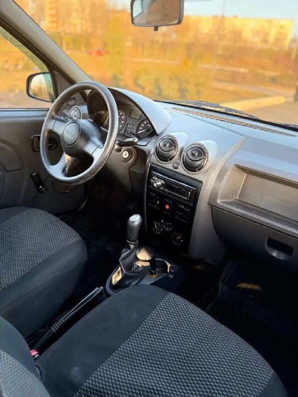 🇹🇷 dacia logan 💰цена: 350 000р 🏢город: мариуполь 📅год выпуска: 2008 🧾пробег: 153 331км. ⚙️двигатель: 1.4 ⛽топливо: бензин/ газ ⚙️кпп: механика 📞 телефон: +7-949-551-91-52 +7-949-727-41-51 +7-989-263-55-56 💾 описание: ✅ местный, не пригнанный автомобиль. один владелец с автосалона, турецкая сборка, оцинкованный кузов. ✅ гбо евро-4 с отметкой в птс. ✅ родная краска. ✅ после полного то - заменён комплект грм, приводной ремень + ролики, катушки и свечи, тех. жидкости и фильтра. техническая часть в полном порядке. ходовая мягкая, приятно едет по плохим дорогам. двигатель тянет шикарно, при не большом расходе топлива, коробка переключает идеально. магнитола pioneer, центральный замок, сигнализация, фаркоп. улица шевченко 2️⃣6️⃣9️⃣ 🏦 возможна продажа в кредит по двум документам. - фотография - 8