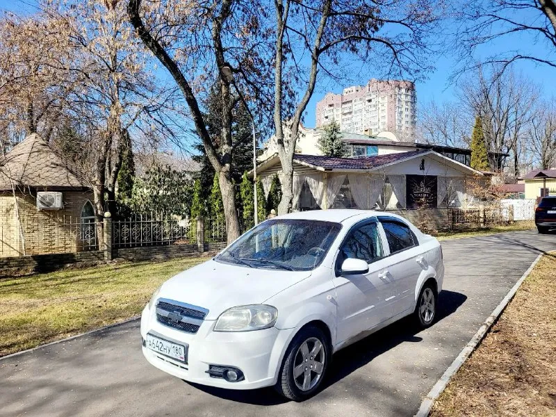 Продам авто chevrolet aveo ( chevrolet авео) 1.4 автомат цена: 355.000руб пробег: 220.000 (родной пробег) год выпуска: 2011 год город: донецк номер: +7 949 086 06 31( telegram) автомобиль на полном боевом ходу, отличная рабочая лошадка по низу рынка. двигатель в отличном состояние, ходовая вся перебранна, акпп работает в штатном режиме, электрика вся рабочая, кузов симпатичный но в силу возрата есть следы эксплуатации документы кристально чистые. звоните на остальные вопросы отвечу по телефону! 📲 tg: ⚡️ 📞 звоните: +7(949)0860631 - фотография - 4