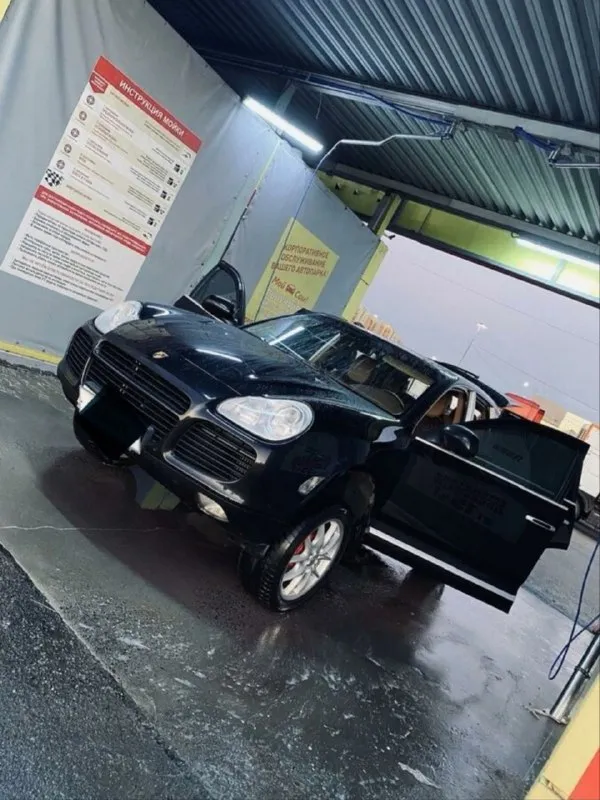 Porsche cayenne turbo 🚘марка автомобиля: porsche cayenne turbo 💰цена: 1150000 🏳️город: донецк 🔢год выпуска: 2003 🛻пробег: 161000 🛻двигатель: 4.5 ⛽️топливо: бензин 🚗кпп: автомат 🙋собственник: ✅ 📱моб. телефон: +79493872230 💾описание: не бит не крашен, в родном окрасе салон в хорошем состоянии кожа, алькантара, дерево, чистый. - 450 лошадок -тормозная система обслужена поменяно всё в круг -все работает -жидкости поменяны пневма работает обслужена, поднимает опускает, без нарeкaний. все заказ наряды на руках можно посмотреть что когда делалось. все жидкости поменяны, коробка, двигатель, гур, антифриз, тормозная. 📲 tg: @kalugamoget 📞 звоните: +7(949)3872230 - фотография - 3
