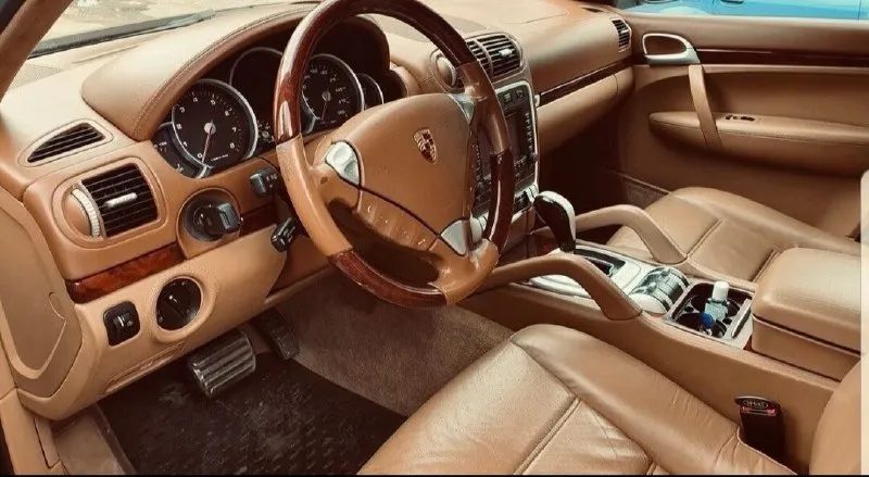 Porsche cayenne turbo 🚘марка автомобиля: porsche cayenne turbo 💰цена: 1150000 🏳️город: донецк 🔢год выпуска: 2003 🛻пробег: 161000 🛻двигатель: 4.5 ⛽️топливо: бензин 🚗кпп: автомат 🙋собственник: ✅ 📱моб. телефон: +79493872230 💾описание: не бит не крашен, в родном окрасе салон в хорошем состоянии кожа, алькантара, дерево, чистый. - 450 лошадок -тормозная система обслужена поменяно всё в круг -все работает -жидкости поменяны пневма работает обслужена, поднимает опускает, без нарeкaний. все заказ наряды на руках можно посмотреть что когда делалось. все жидкости поменяны, коробка, двигатель, гур, антифриз, тормозная. 📲 tg: @kalugamoget 📞 звоните: +7(949)3872230 - фотография - 6